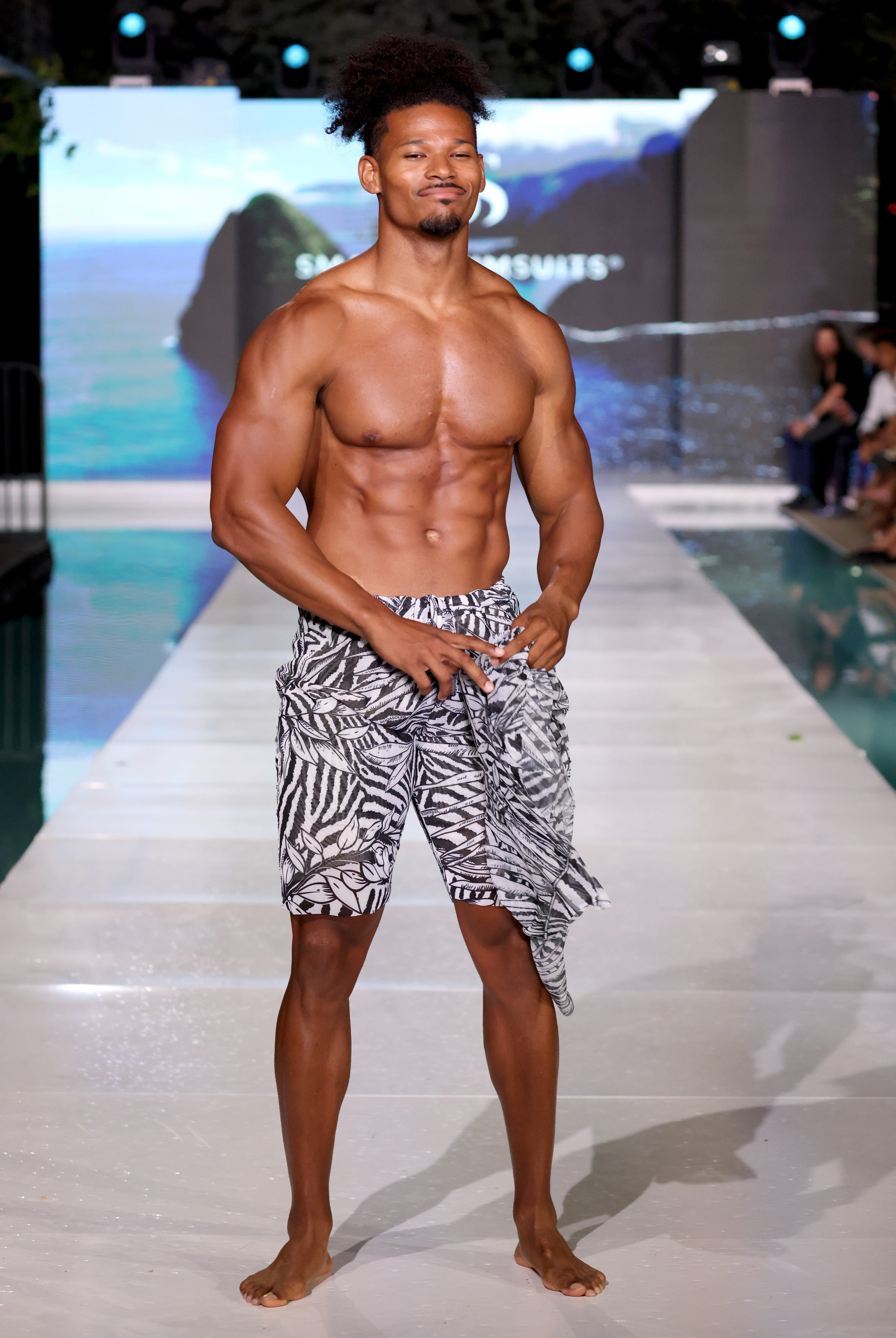 Explore our sustainable beach trunks for men, featuring a stylish Zebra print and SPF35 protection. Designed for classic luxury and eco-friendly comfort. Shop now to enhance your beachwear collection